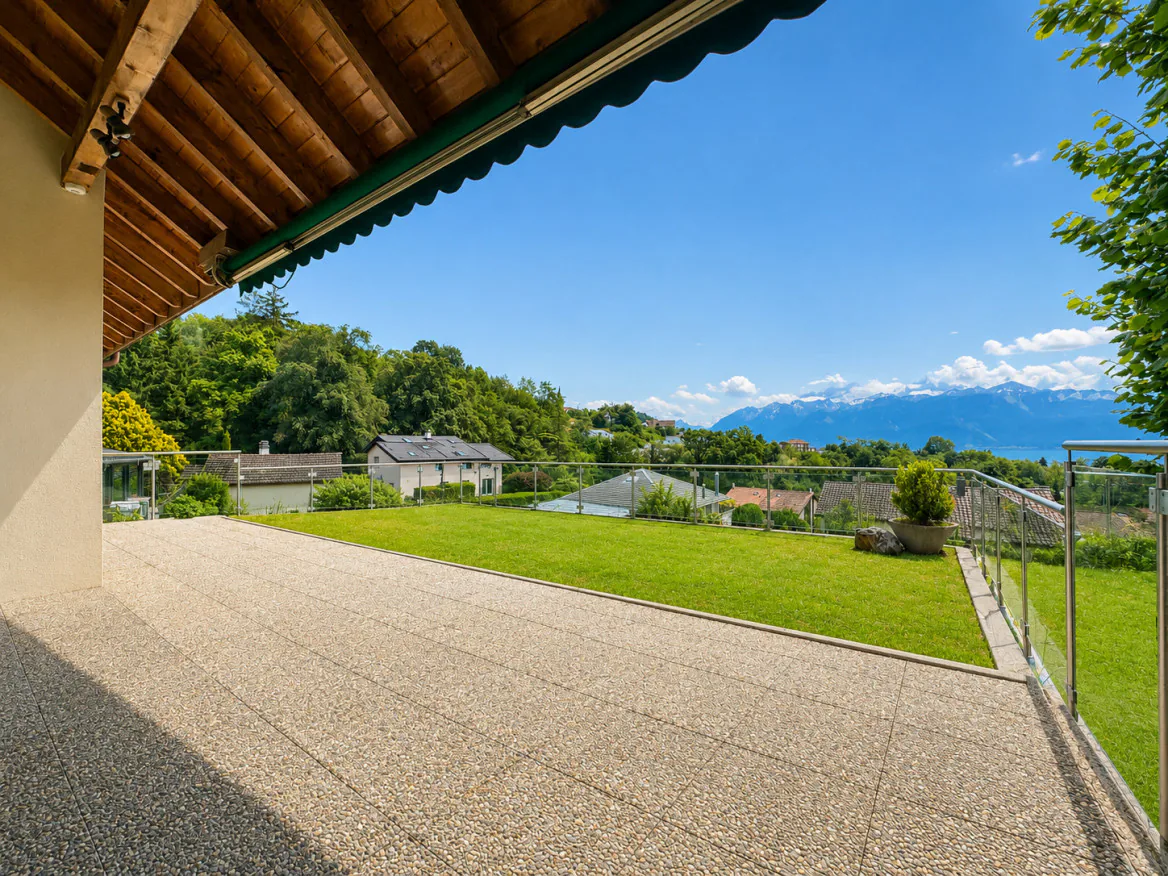 LUTRY - EINZELVILLA MIT ATEMBERAUBENDER AUSSICHT