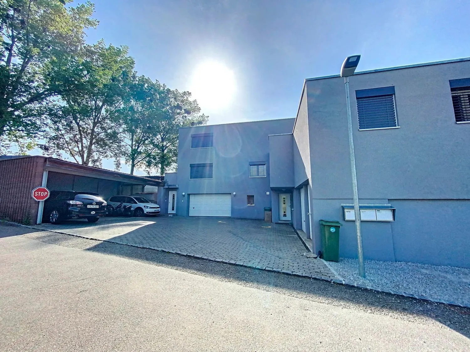 Mietobjekt in Marly - 3 Wohnungen mit Swimmingpool