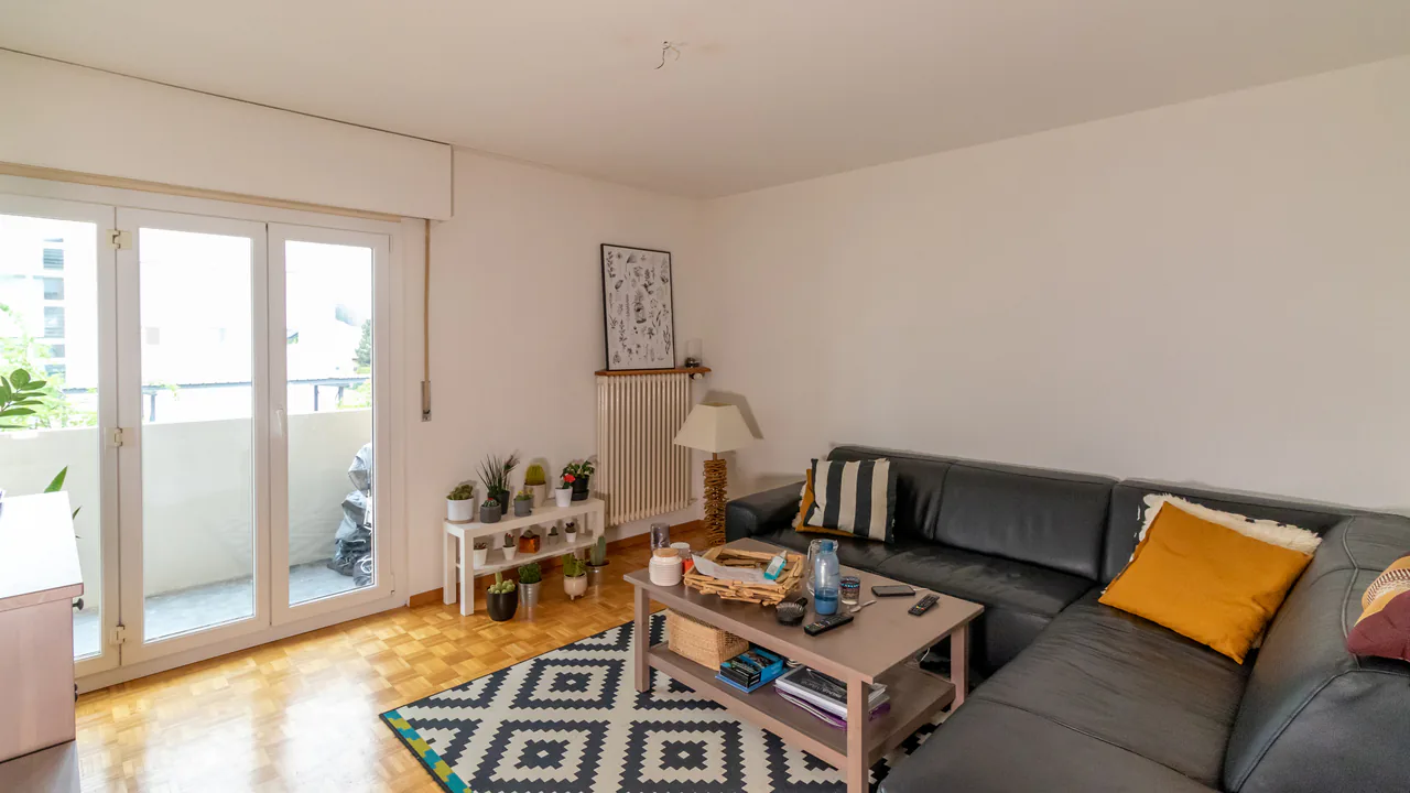 Zu Verkaufen Charmantes 3.5-Zimmer-Apartment in Aproz