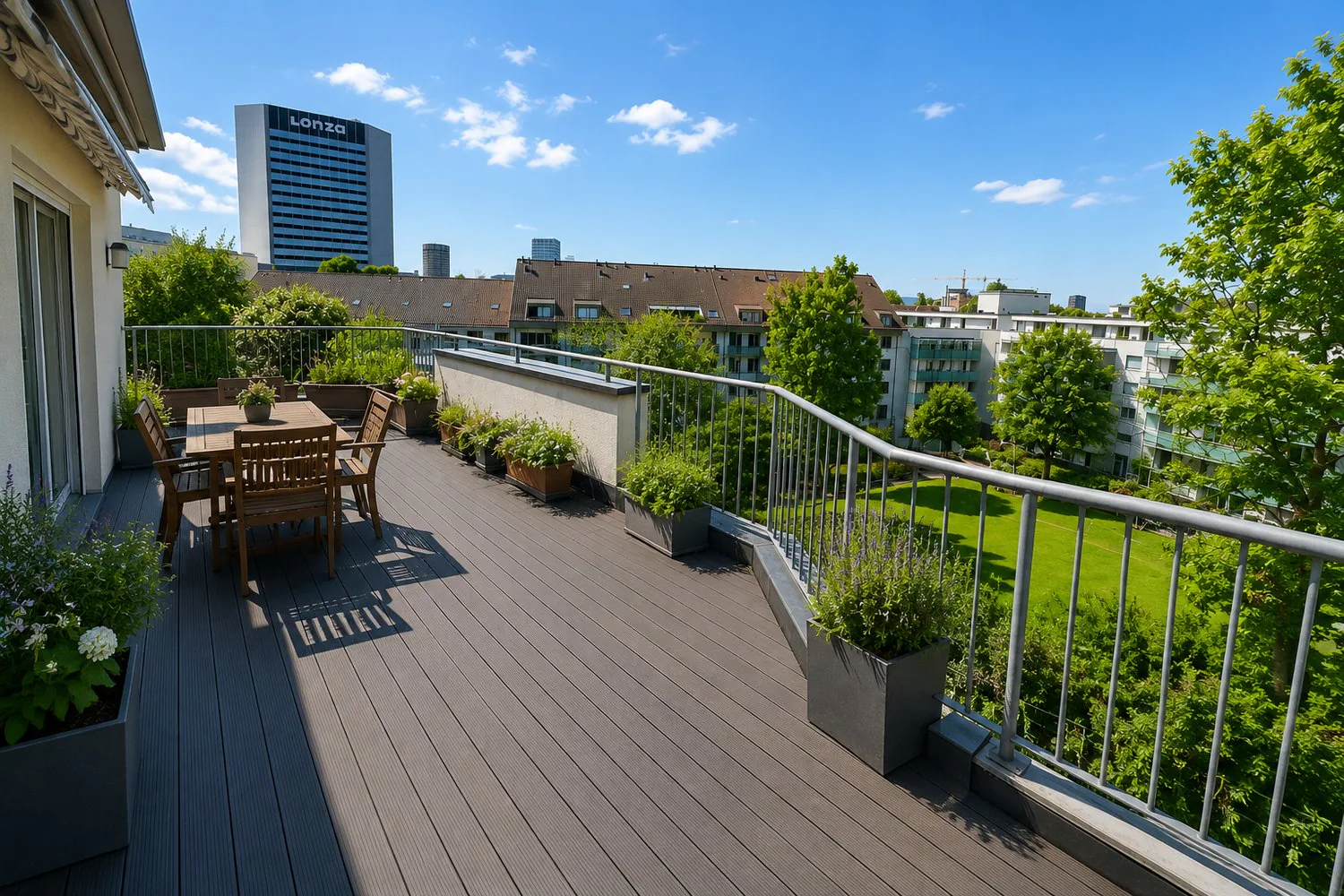 Living above Basel: Renovated 2.5-room apartment with terrace