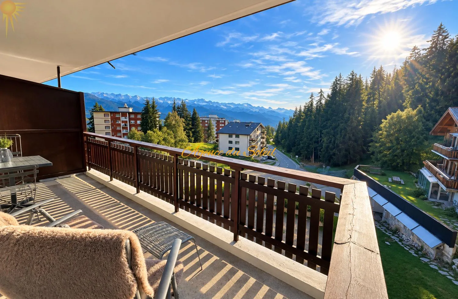 Splendide appartement ski-in/ski-out, traversant d'angle, de 3.5 pièces, à Montana !