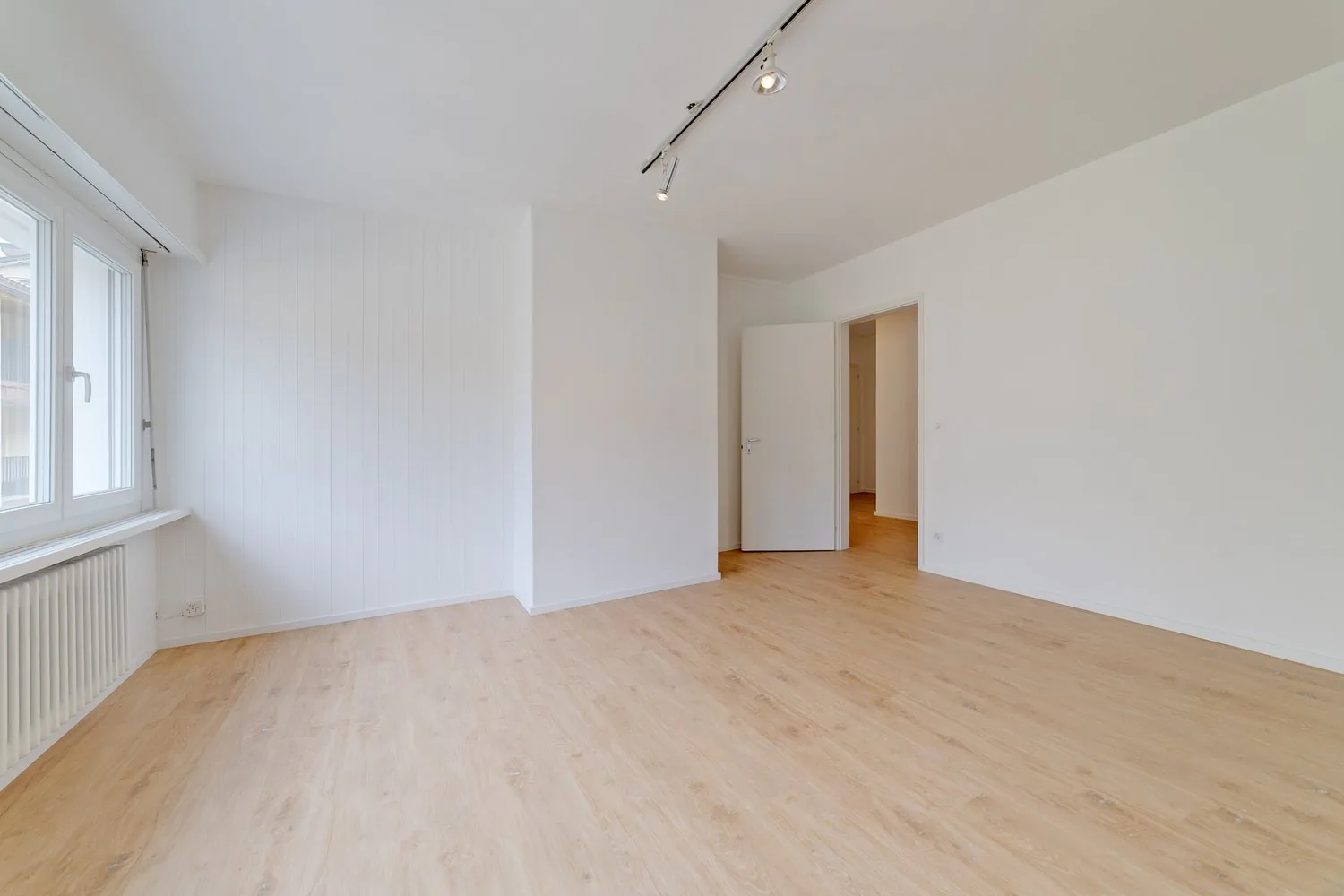 2 MONTHS FREE Beautiful apartment in first rental of 120 sqm in Cadro