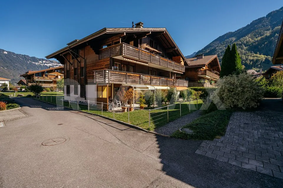 Attraktive 3.5-Zimmer-Parterrewohnung mit Gartenterrasse in Wilderswil