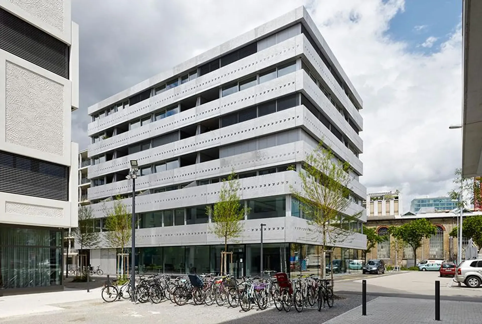 Einstellplatz in Tiefgarage zu vermieten