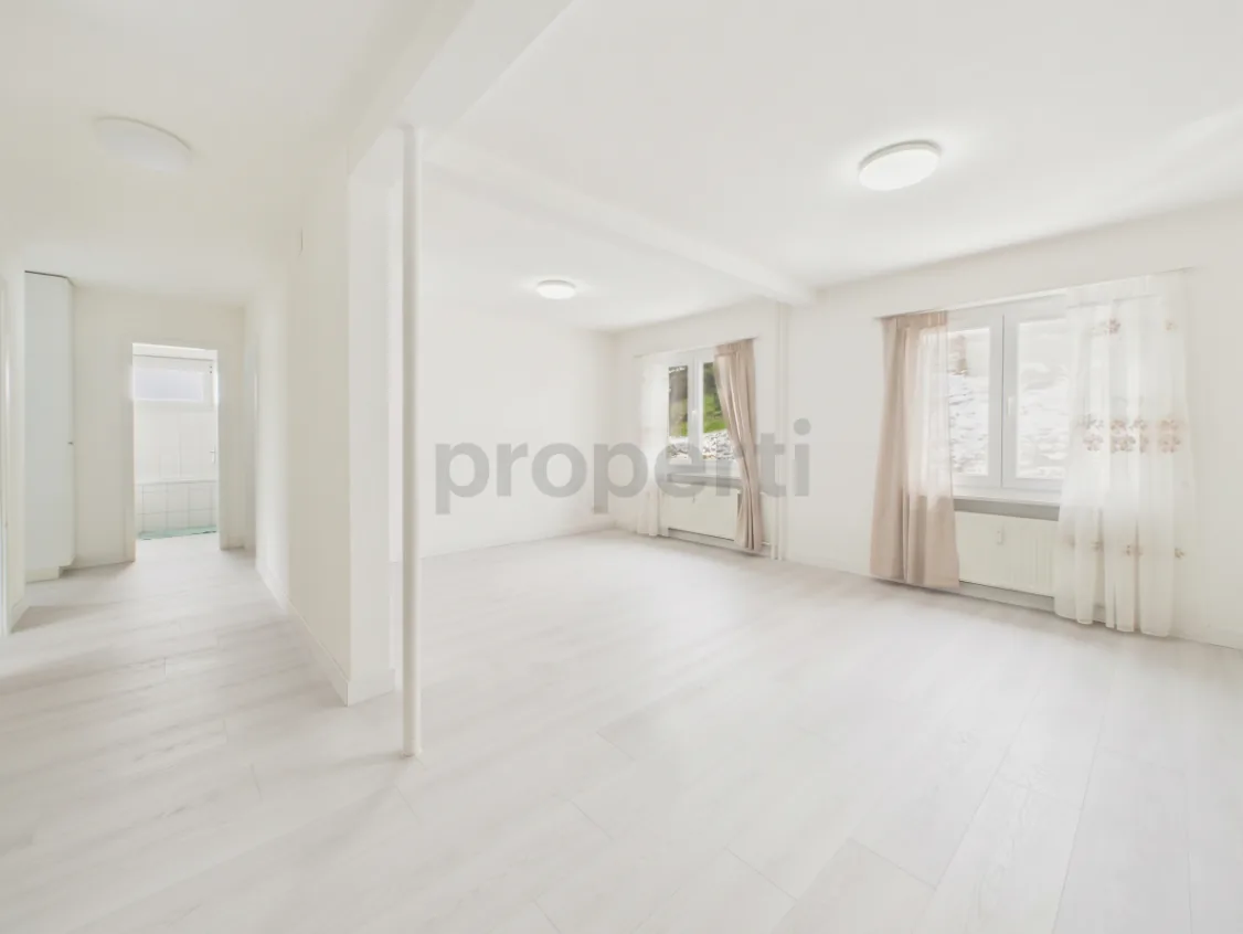 Renovated 4.5-room apartment in Perrefitte
