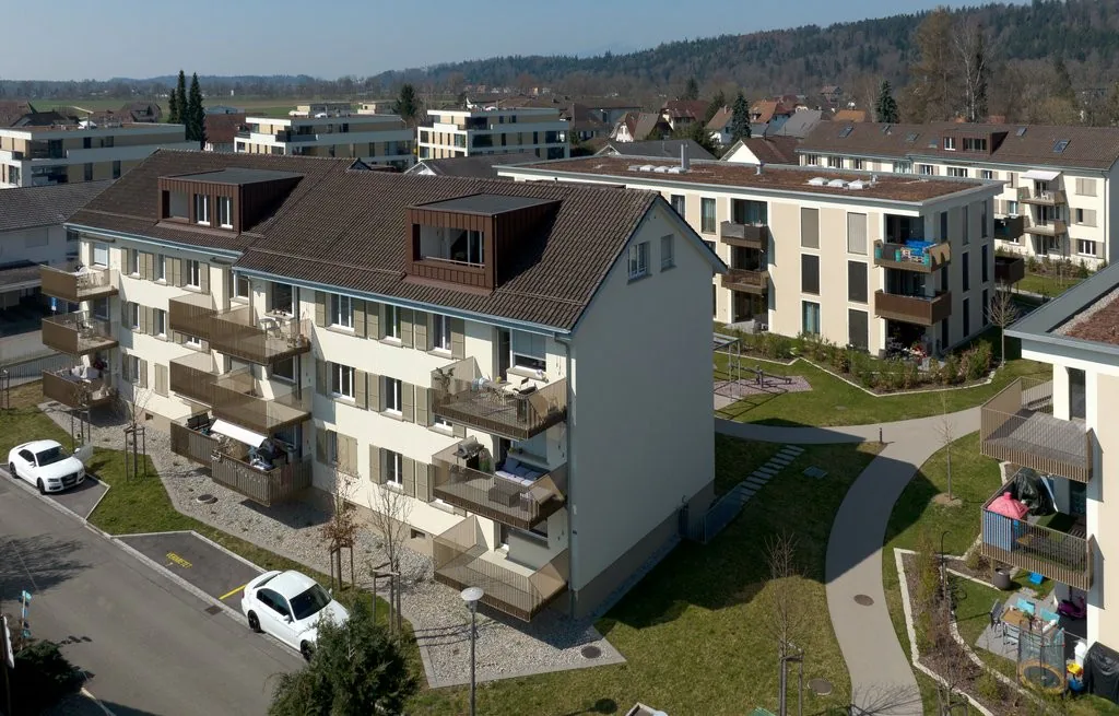 Sunny apartment with a wide view!