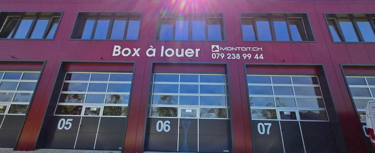 Yverdon-les-Bains, zur Miete, BOX mit 120 m2 und Sektionaltor