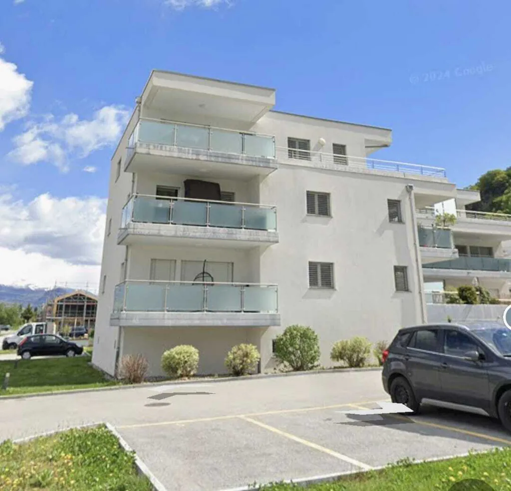 Beautiful 7.5-room apartment available on December 1st, 2025! (G1)