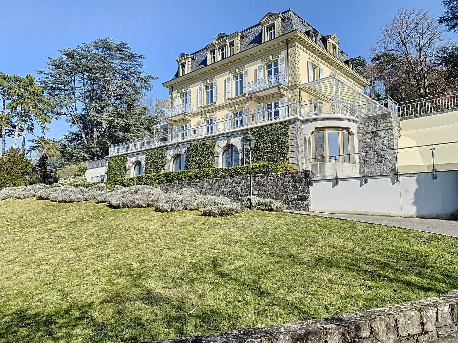 Propriété d'exception et de prestige (entièrement rénovée)