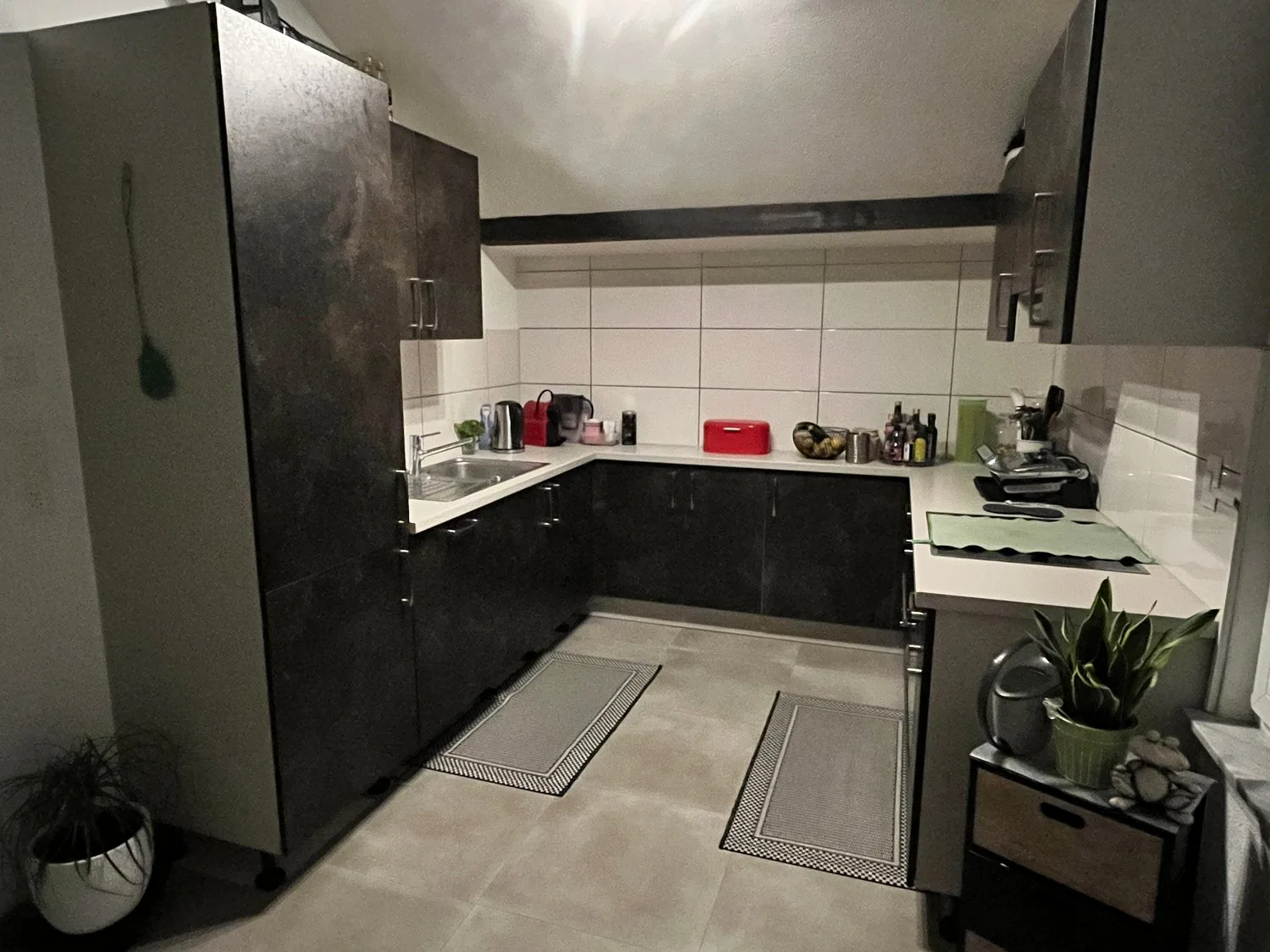 For rent nice apartment in a small building