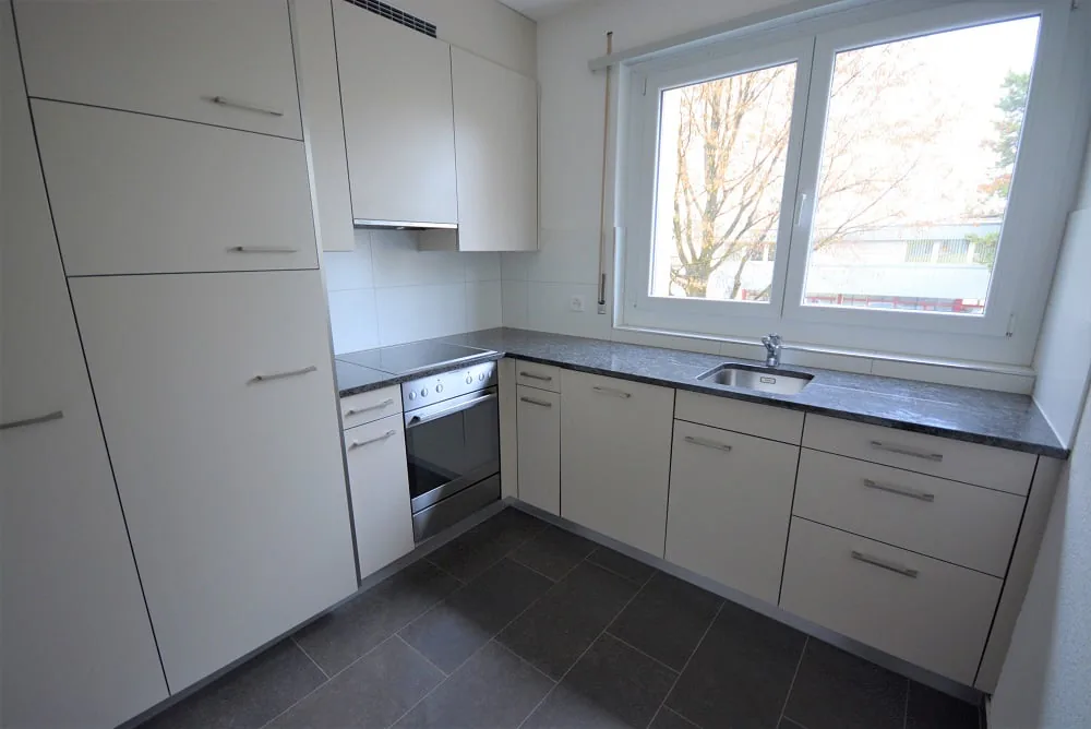 Appartement de 4 pièces lumineux avec balcon à Bern-Wankdorf