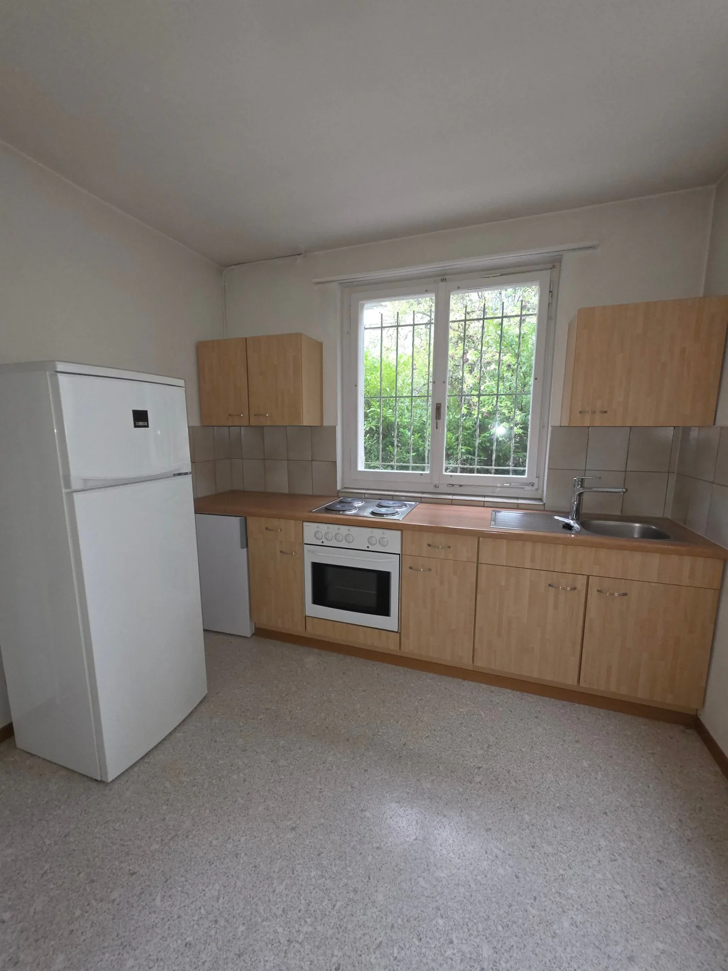 Bright 3-room apartment with balcony in an old building – Grenchen