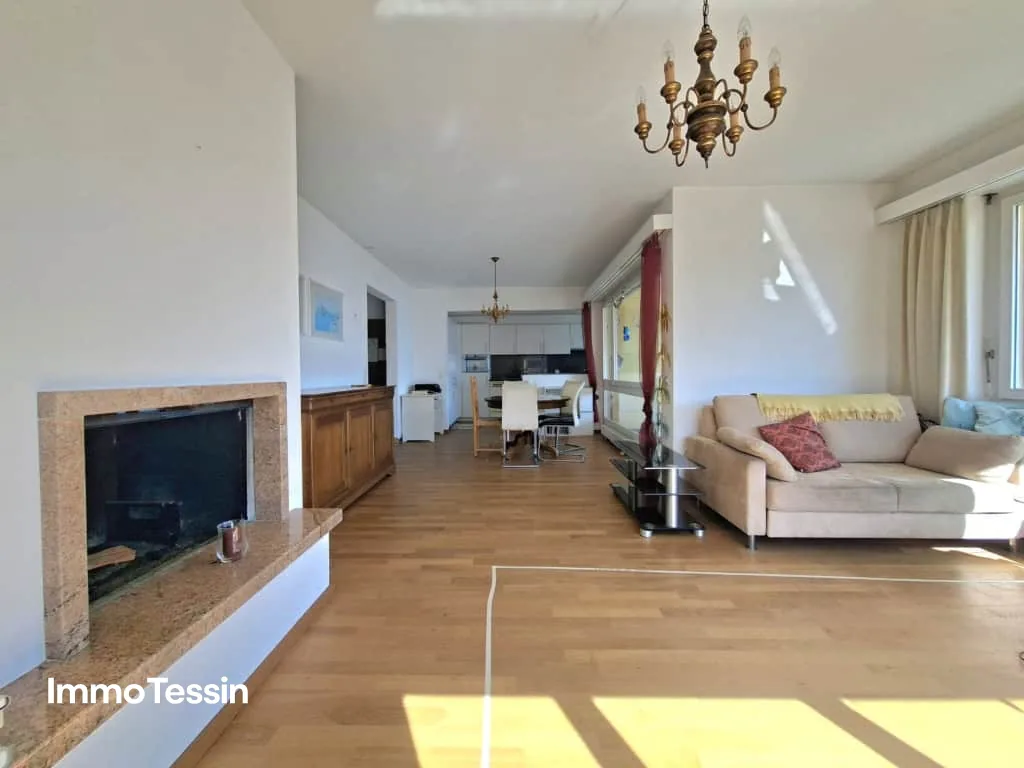 LOCARNO-MONTI: Grosse & moderne Wohnung mit fantastischer 180 Panorama Seesicht über den Lago Maggiore