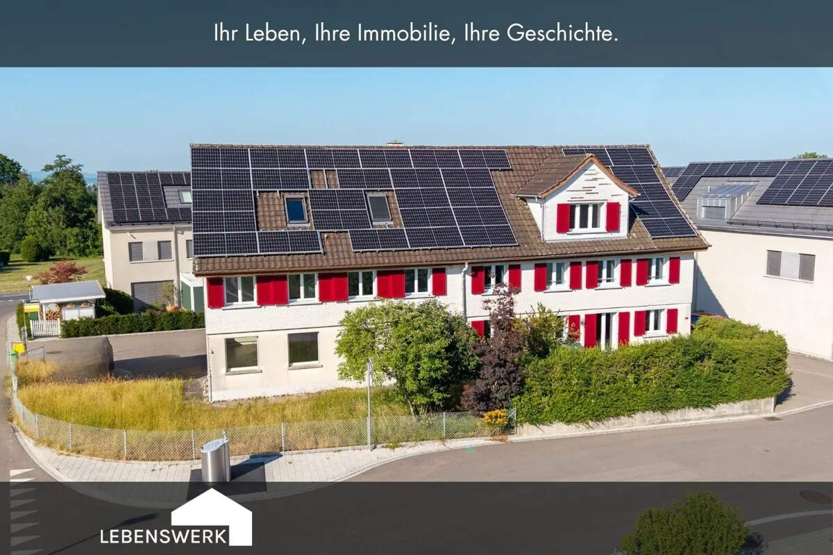 Zwei Hausteile. Raum für Wohnen, Arbeiten und Vermietung in Dettighofe