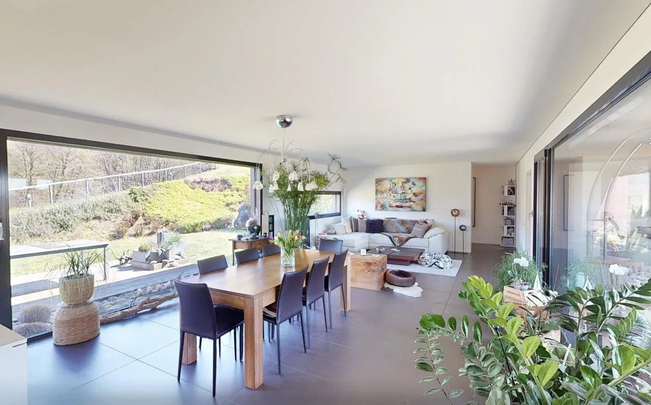 Modern Garden Oasis – Stylish Living near Lugano