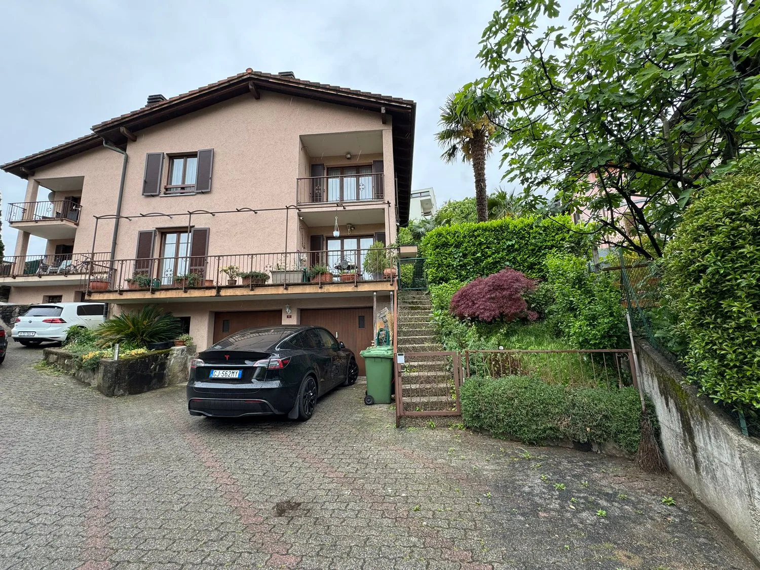 Independent 5.5-room villa