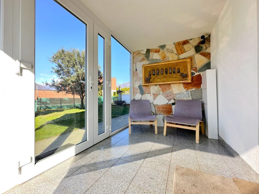 Semi-detached house with two independent apartments in Sant’Antonino