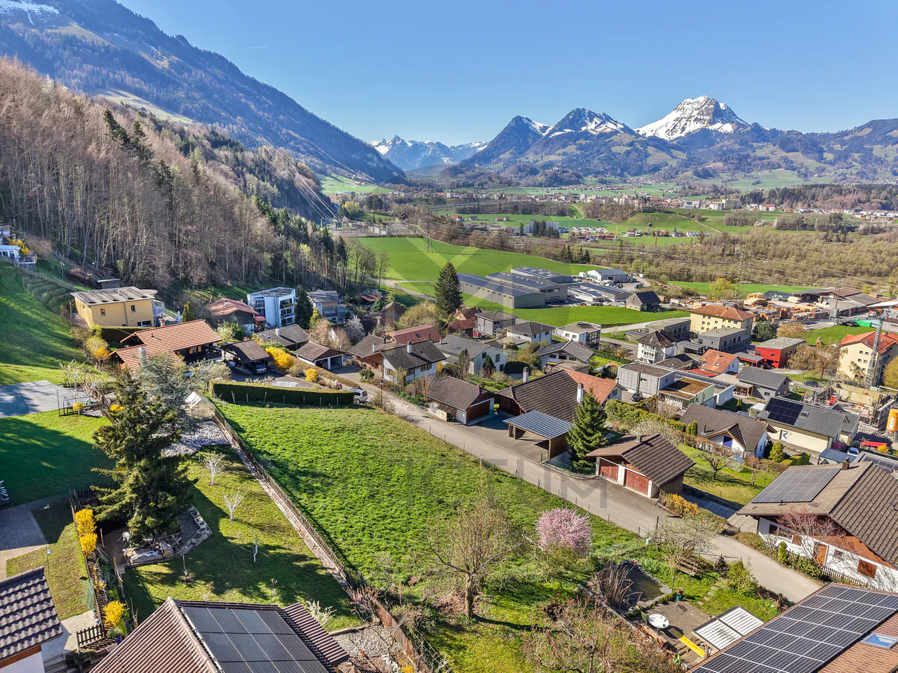 SPLENDIDO APPARTAMENTO NUOVO CON VISTA LAGO E MONTAGNA A BOTTERENS