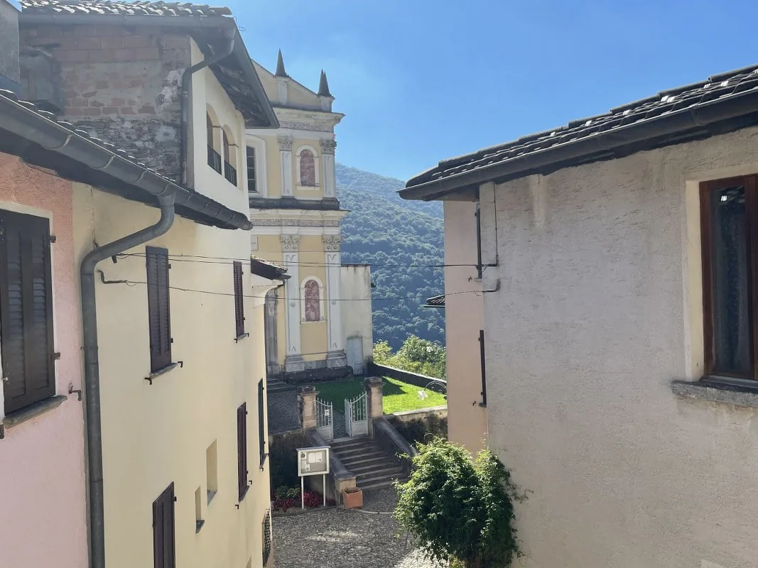 CASA D'EPOCA NEL NUCLEO