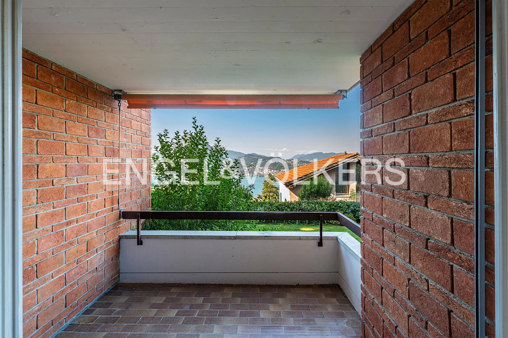 Seeblick in ruhiger Lage | App D