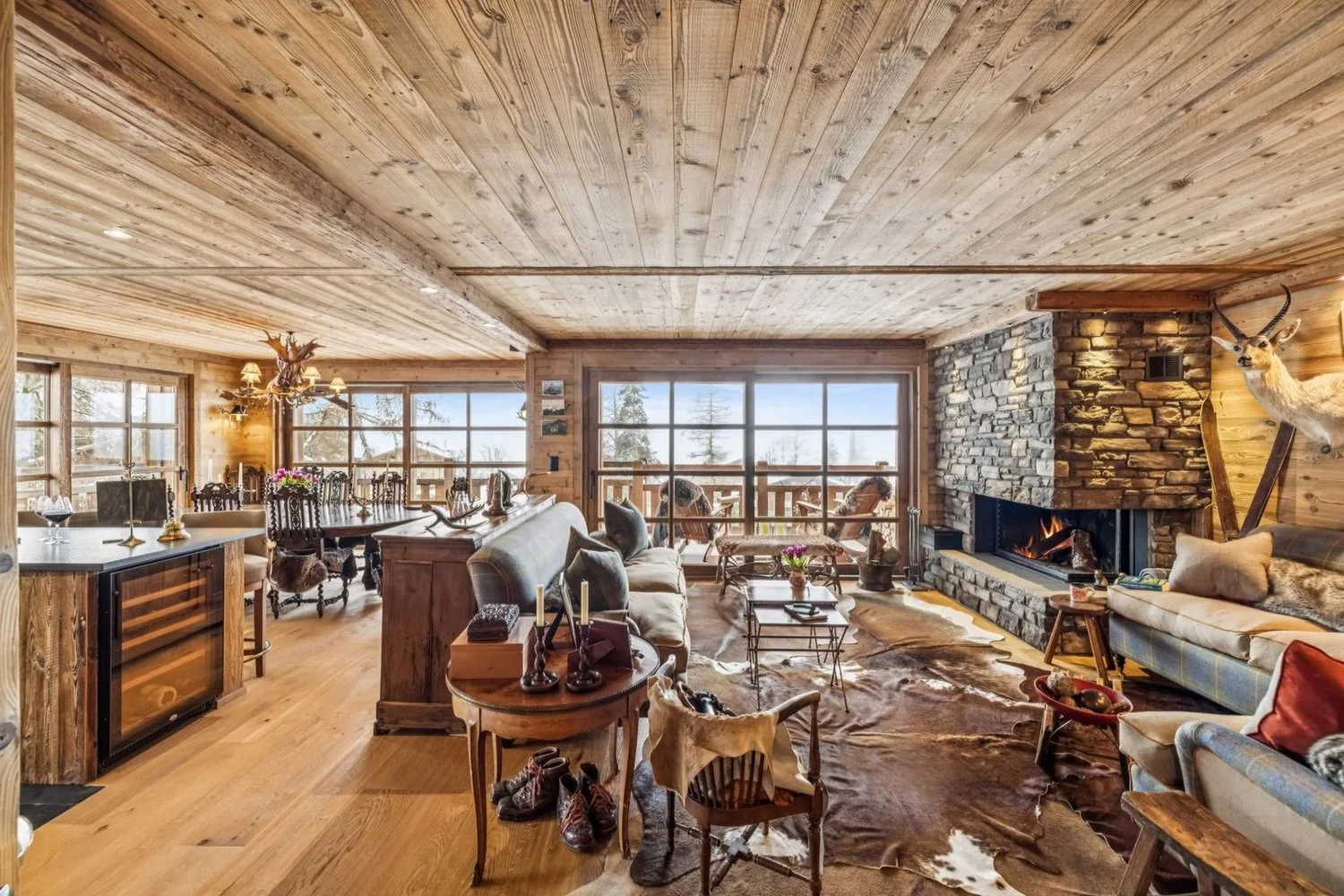 ''One of a kind'' luxueux 4,5p dans le prestigieux Domaine du Roc