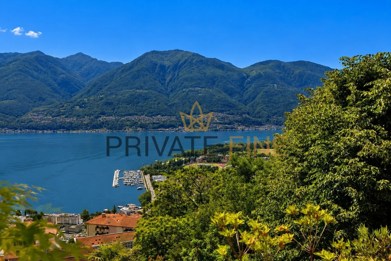 Elegant Villa with Panoramic View, Garden and Pool (26)