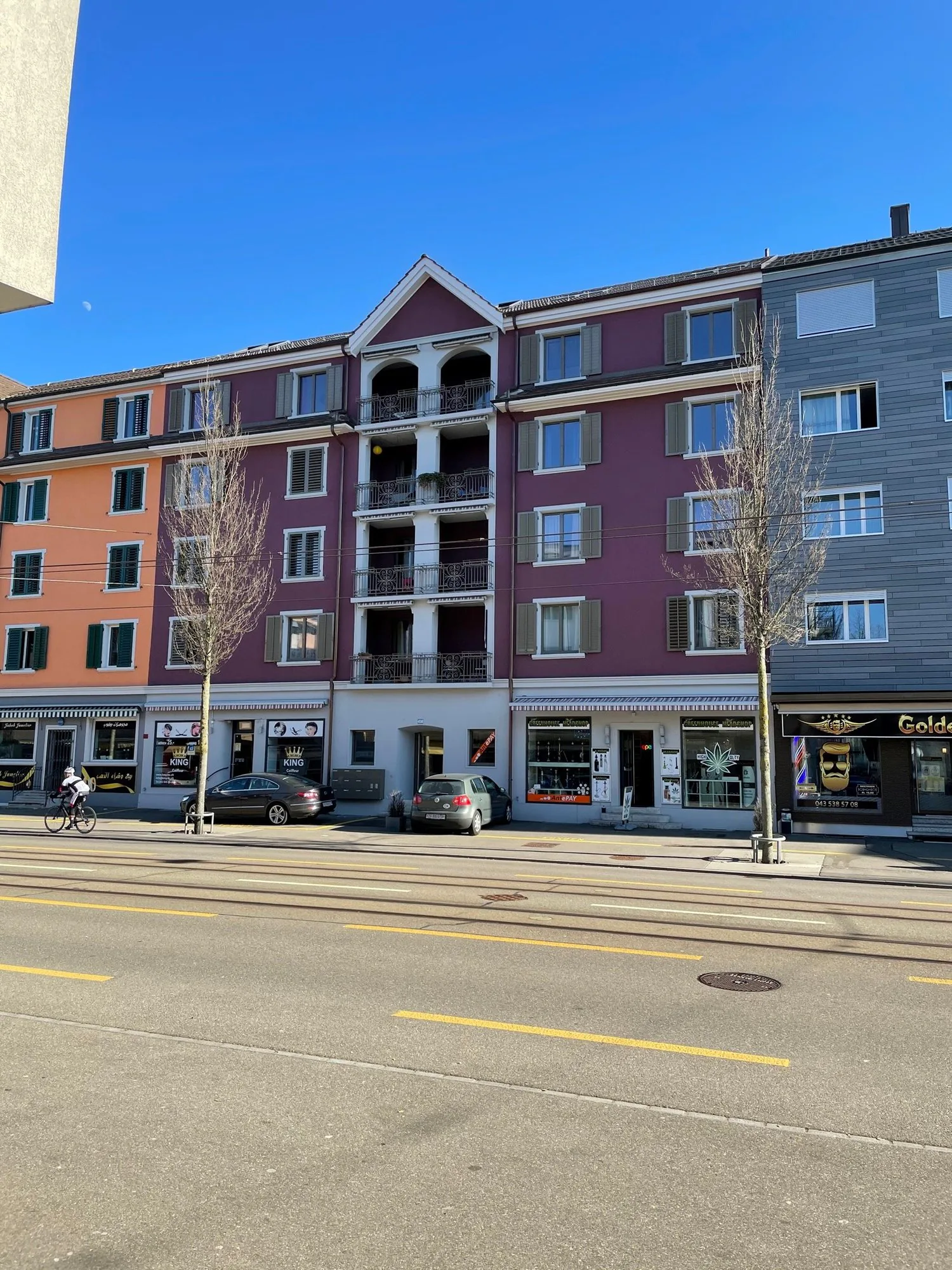 4.5-room attic apartment in Zürich-Seebach for rent!