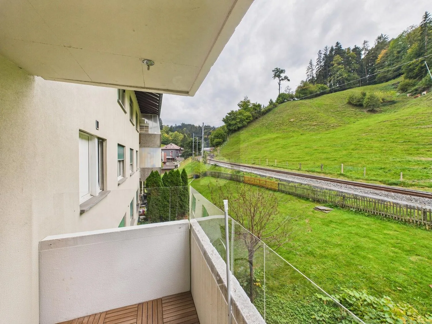 Luxueux et proche de la nature avec balcon