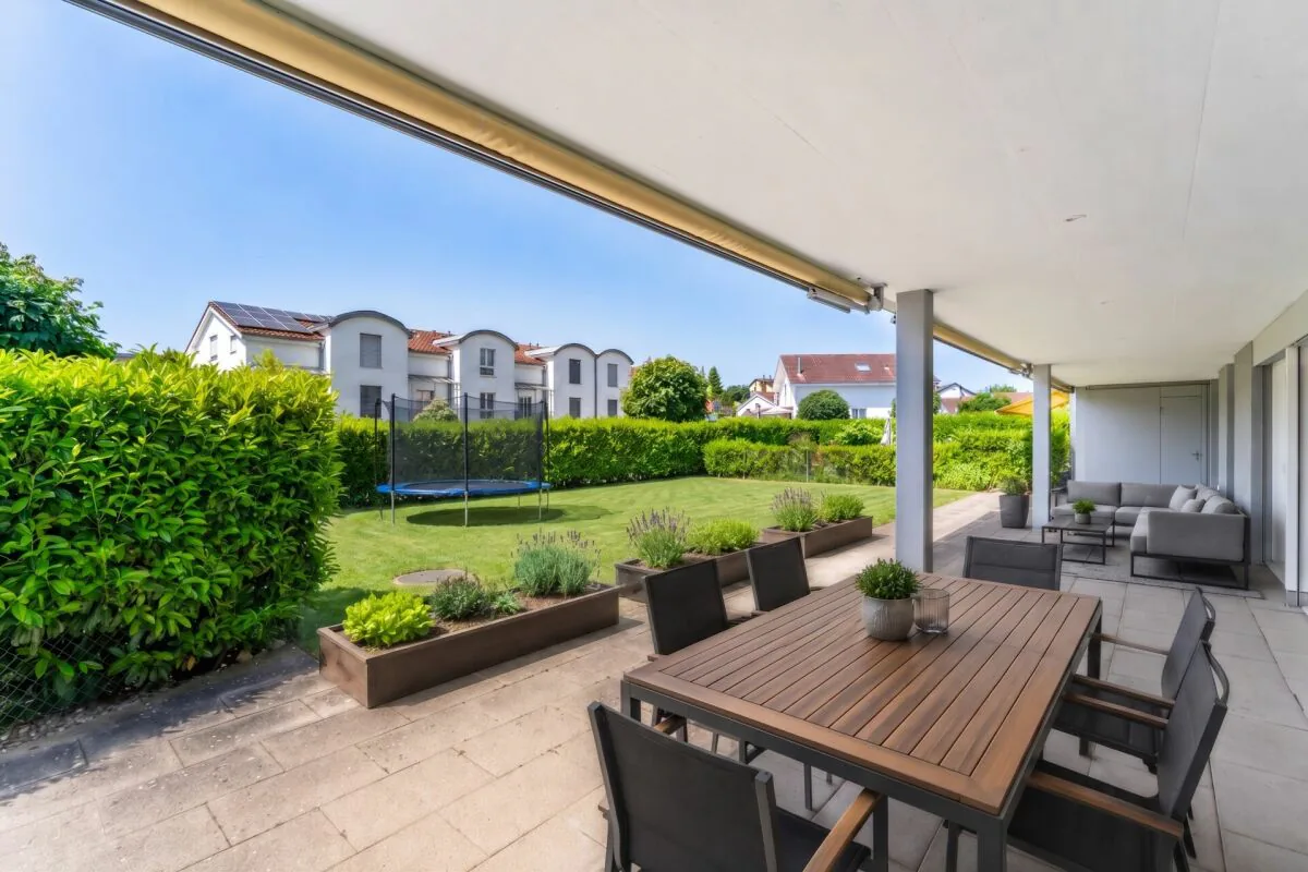Paradis : appartement de jardin 6 ½ pièces avec beaucoup d'alentours