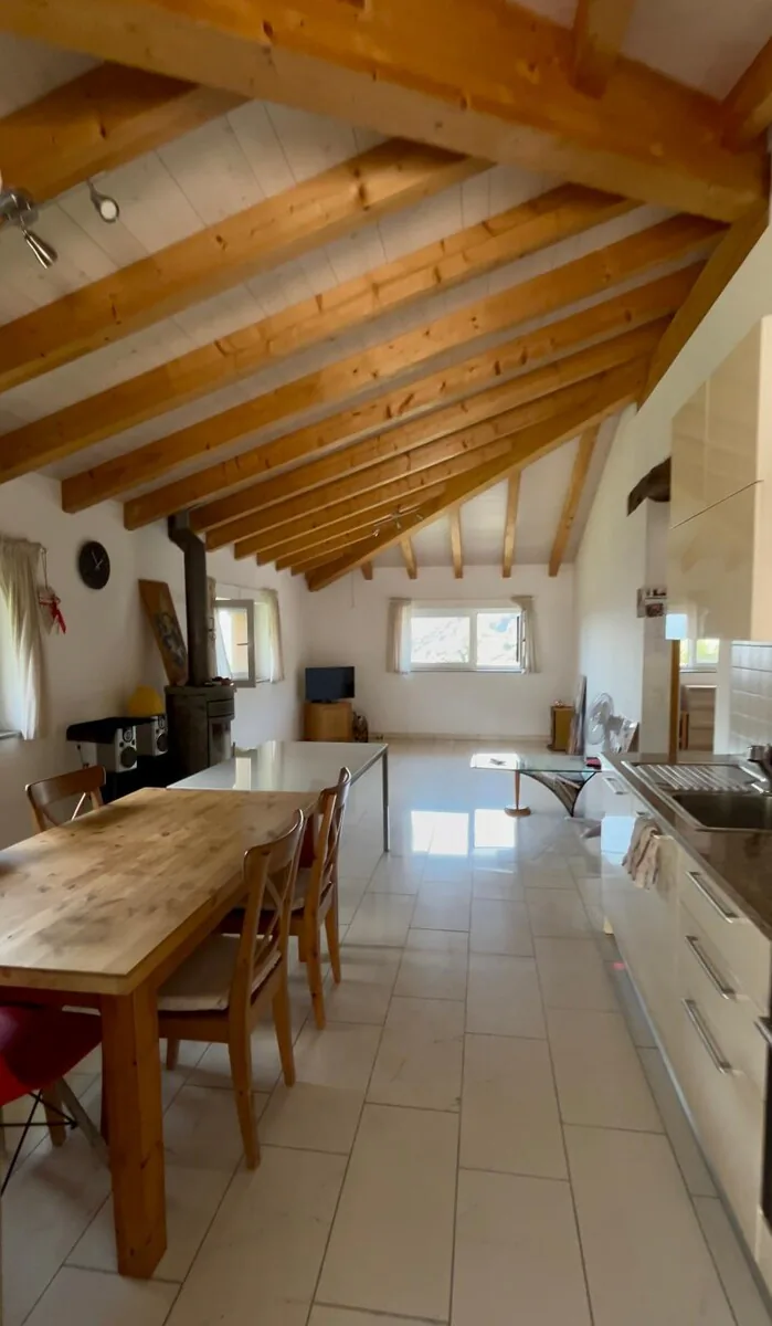 AROGNO POSSIBILE CASA DI VACANZA, MANSARDA IN CASA DEPOCA RISTRUTTU