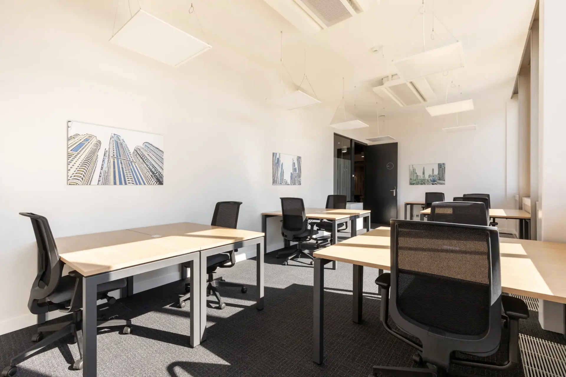 Spazio ufficio privato per 15 persone a Regus Main Station