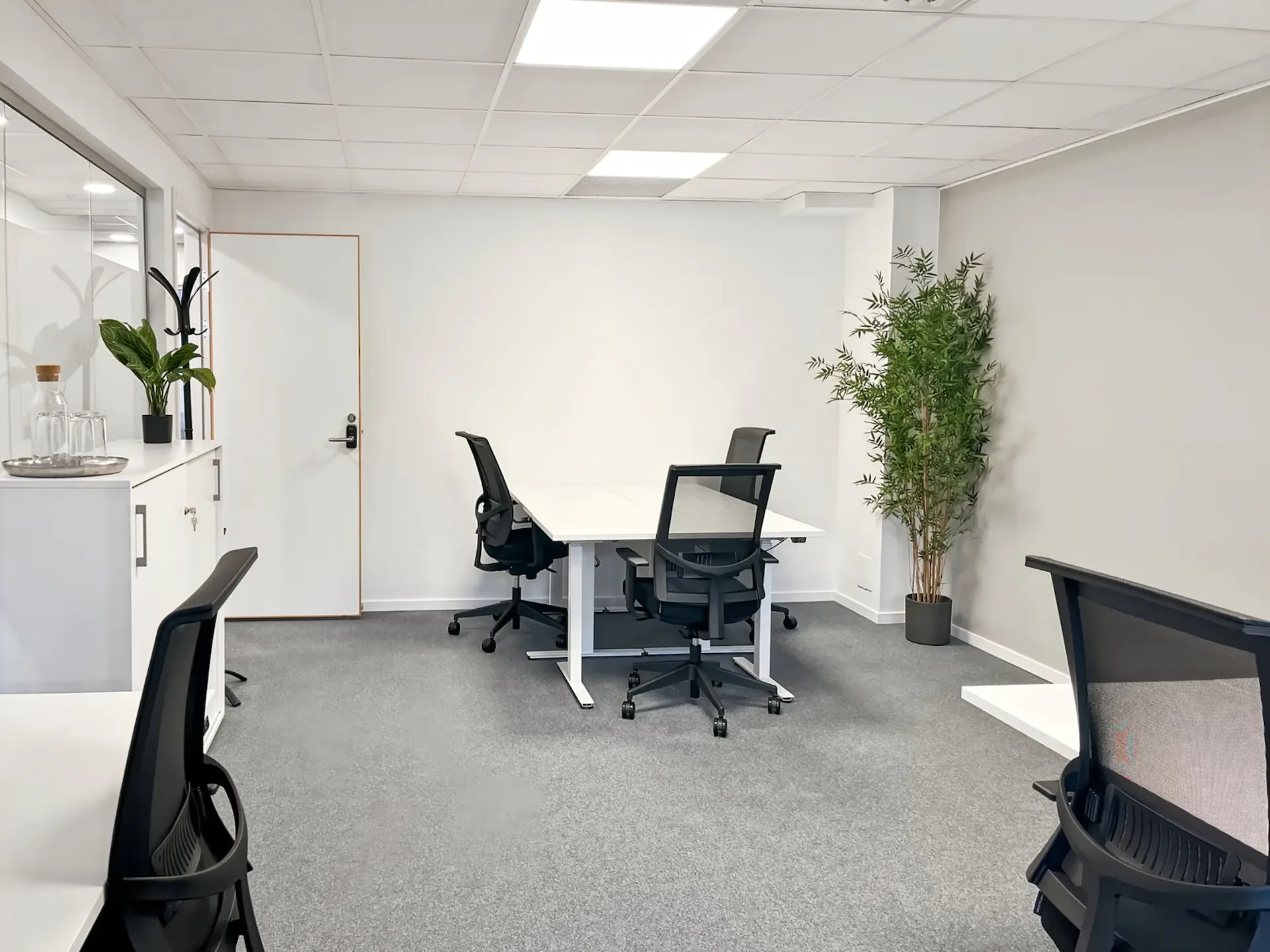 Office space for 15 in Spaces The Circle 6