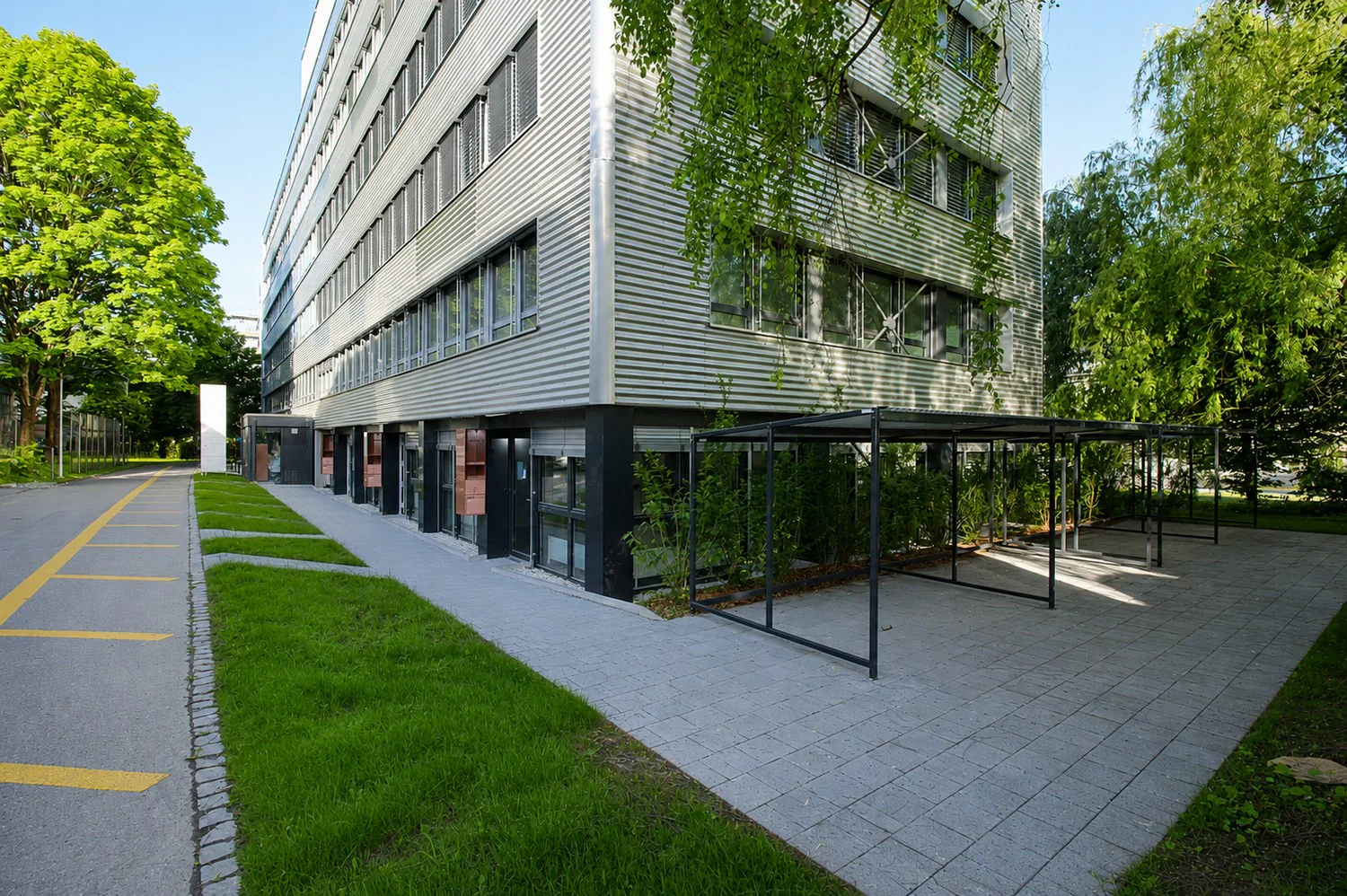 Compatto e pratico - studio moderno in città