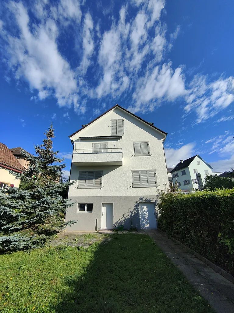 Totalsanierte Wohnung an beliebter Lage im Breite-Quartier