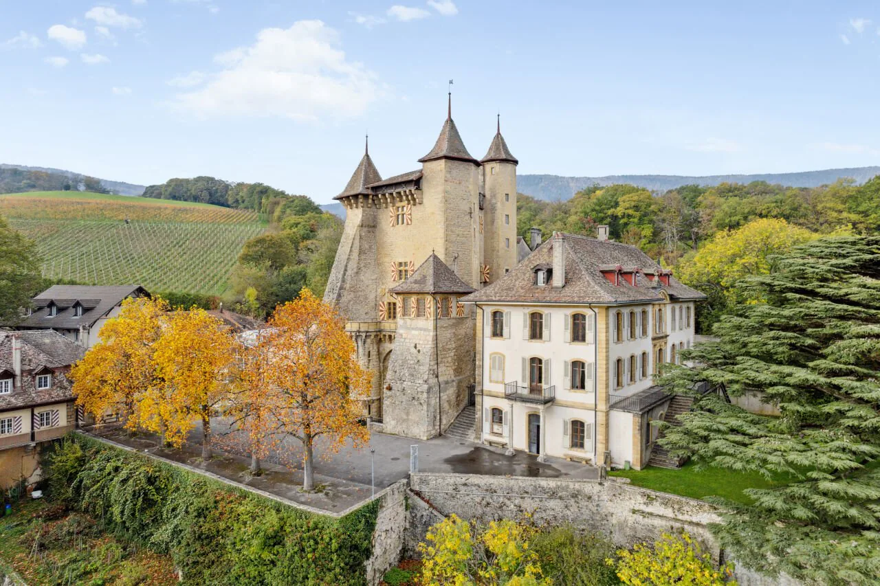 Appartement des Châtelains, 6.5 rooms / Vaumarcus