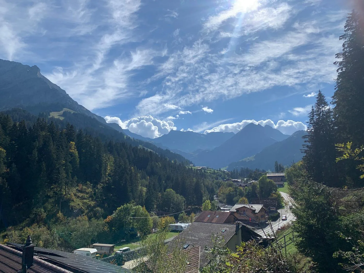 Gemütliche 2-Zimmer-Wohnung mit Balkon und Autounterstand in Adelboden