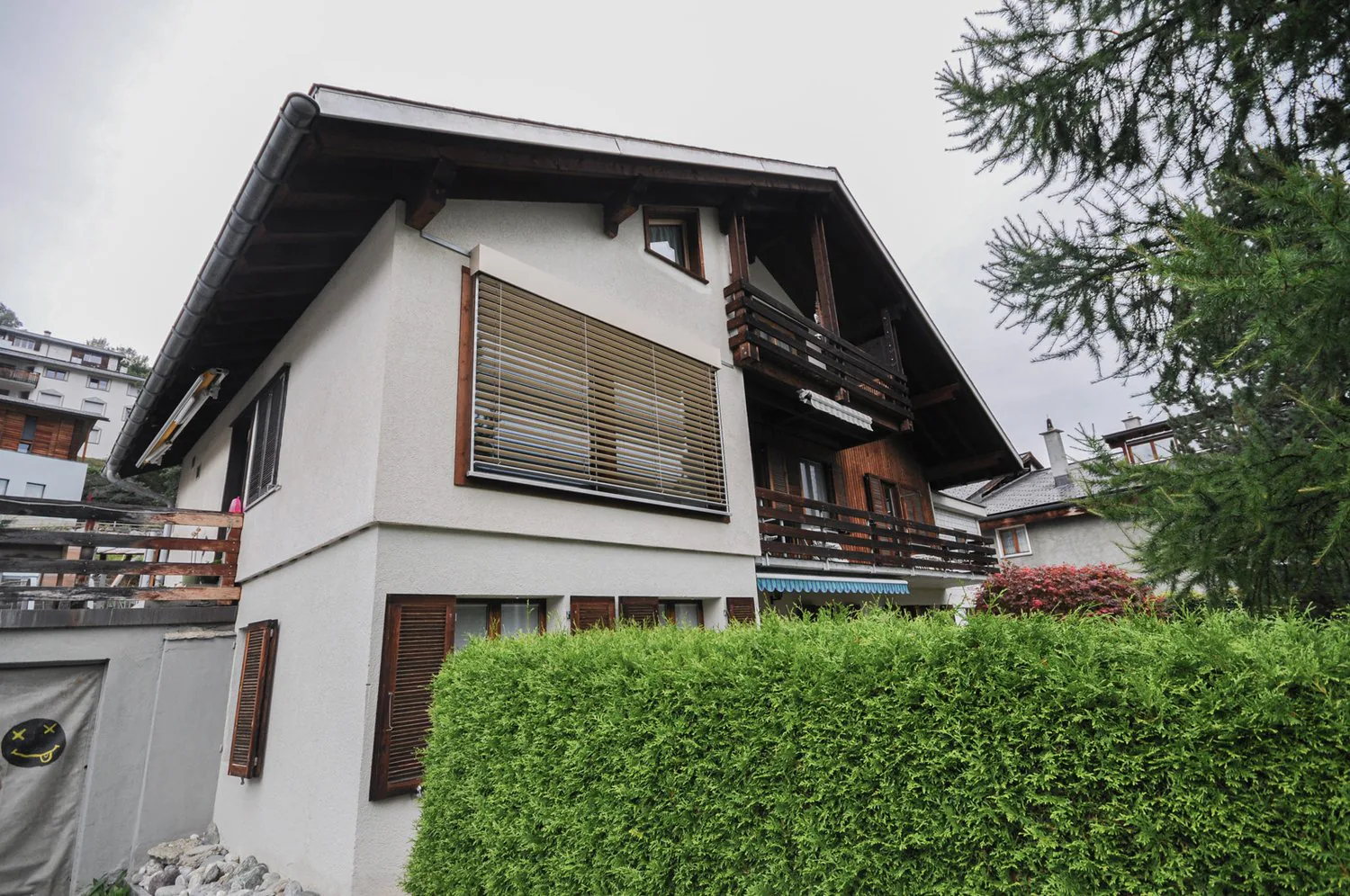 Incantevole appartamento di 4.5 locali con garage a Scuol