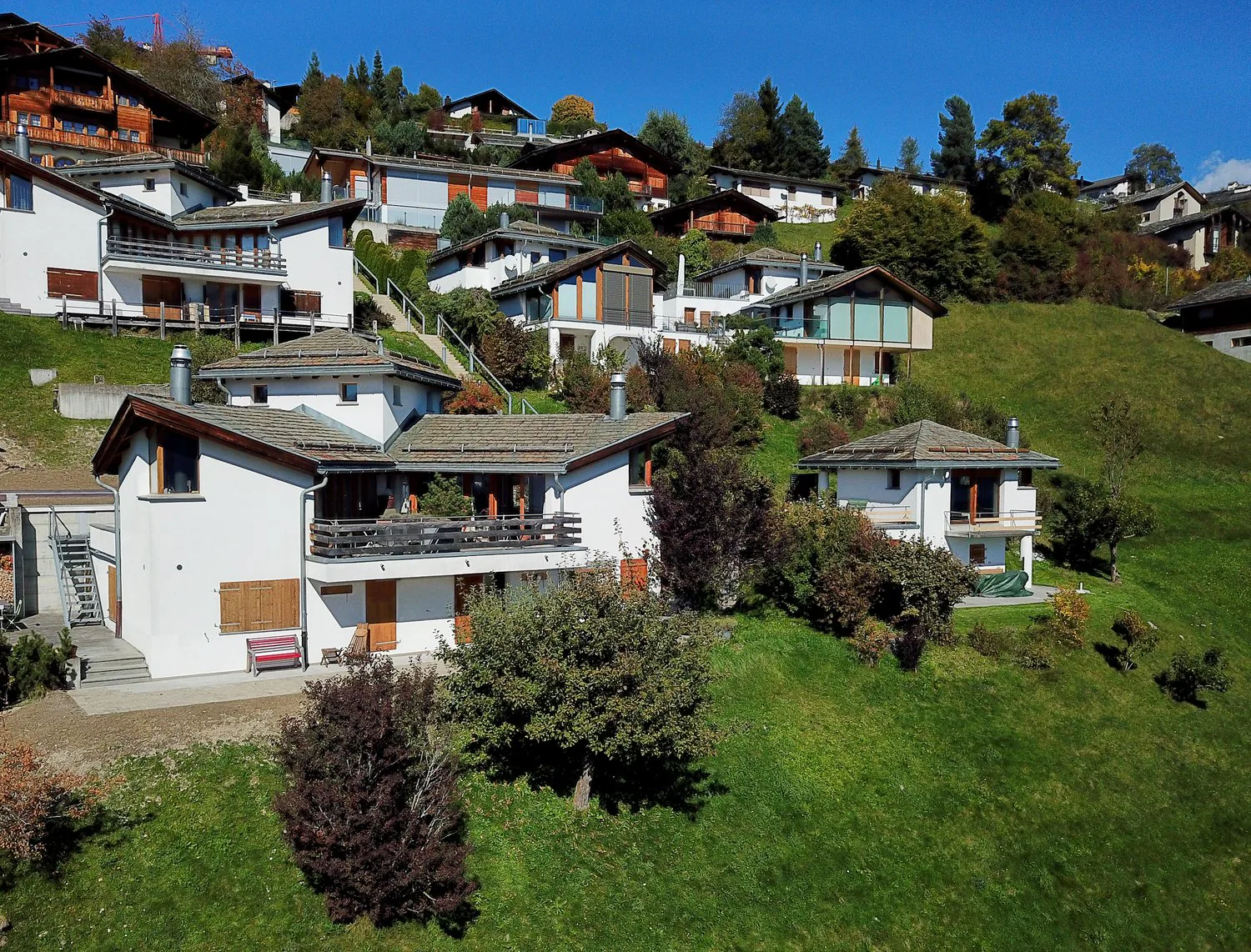 Charming 4.5-room semi-detached house with mountain panorama in Falera