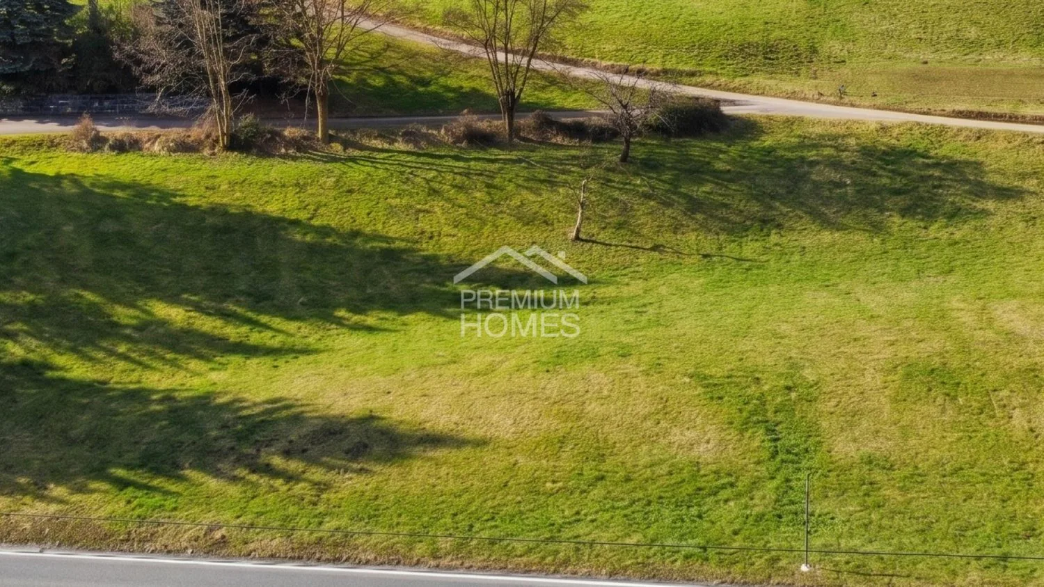 Terrain de construction ensoleillé à Hölstein pour votre nouvelle maison avec vue panoramique