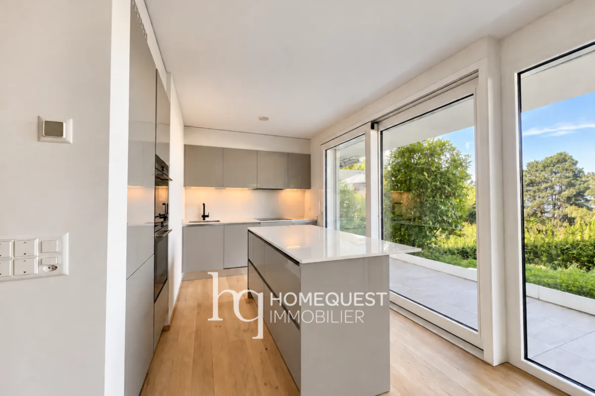 Lausanne-Chailly | Contemporary elegance and a private garden in an intimate modern residence