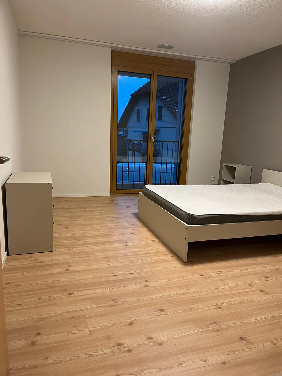 Furnished seasonal room for rent in Niederbipp