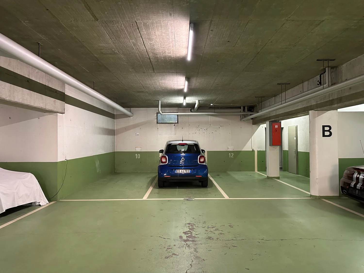 Internal car park in Via Antonio Riva 3A