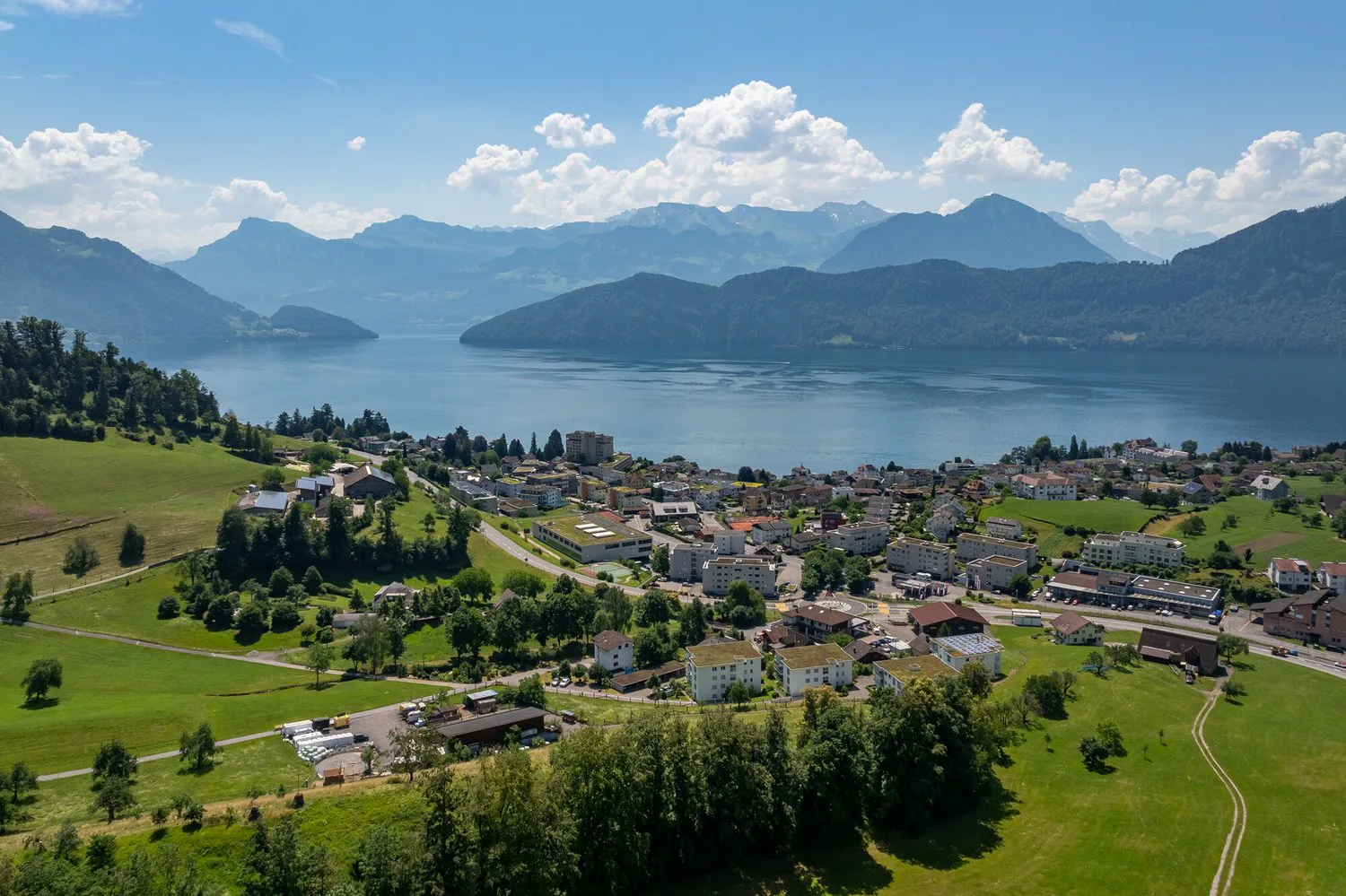FÜR DIE EINEN TRAUMDESTINATION, FÜR SIE REALITÄT