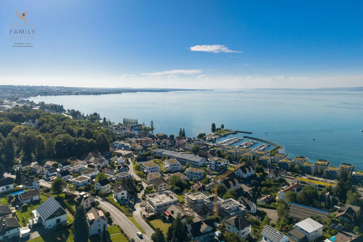 Appartamento-mansarda eccezionale di 6 1/2 locali con vista mozzafiato sul lago di Costanza