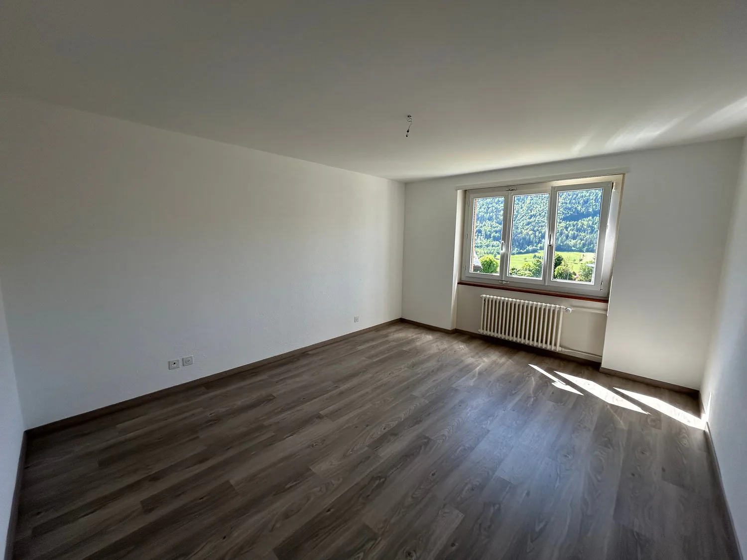 Zu vermieten: 3-Zimmer-Wohnung mit Balkon - Paul-Charmillot 82, St-Imier
