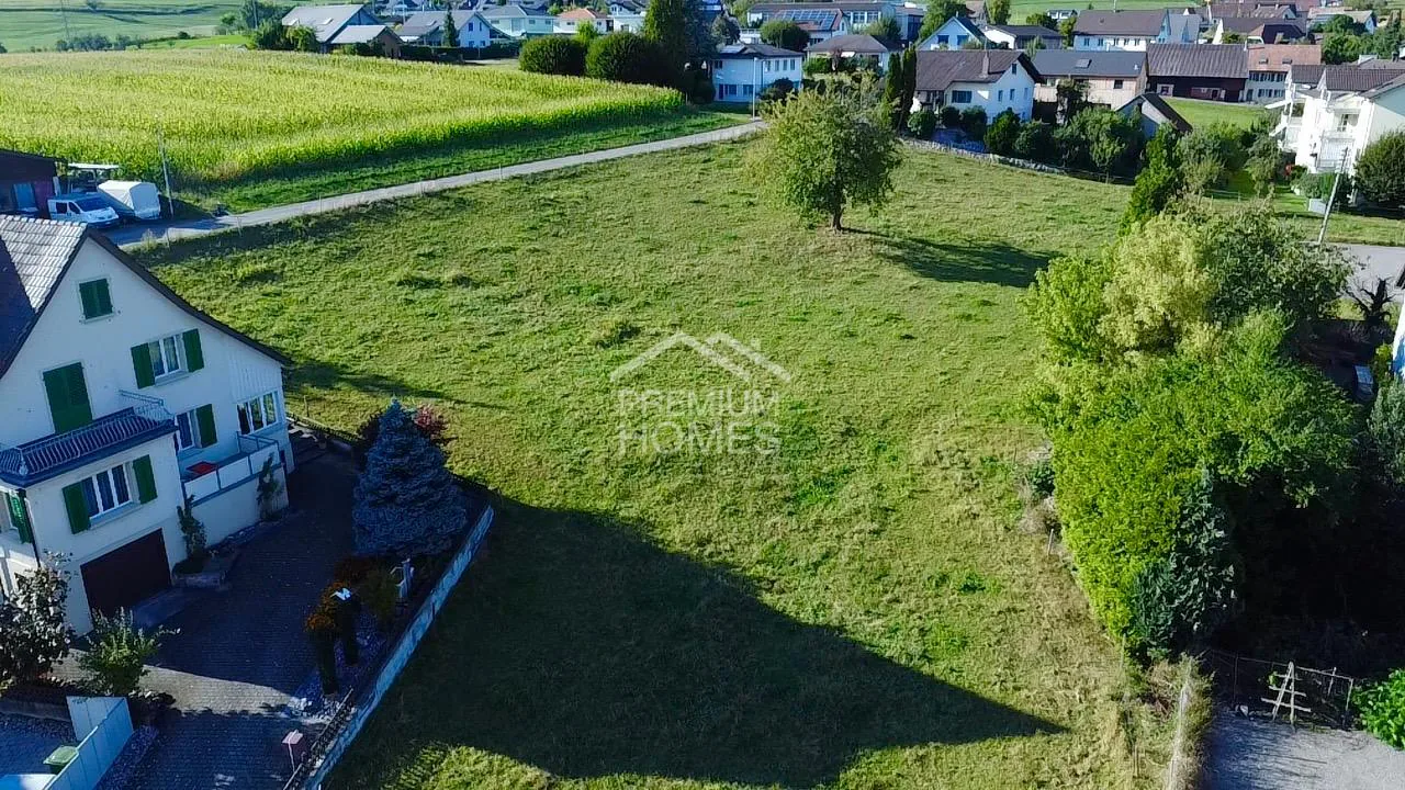Attractive building plot near Aarau