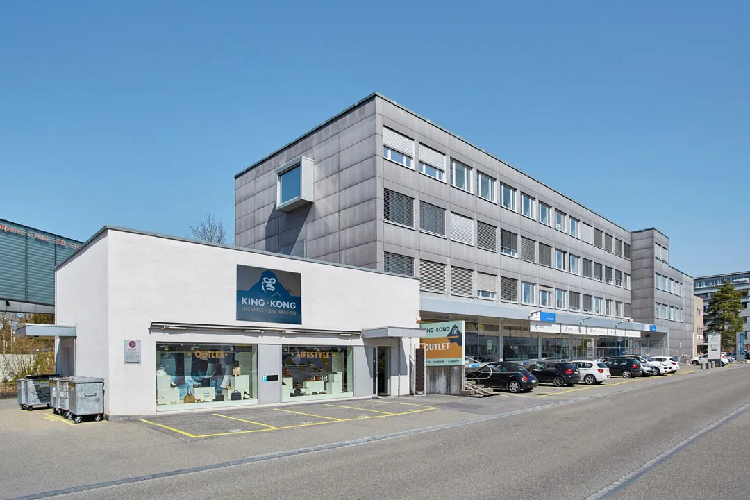 Office / commercial space in highly frequented shopping and industrial area in Dietlikon
