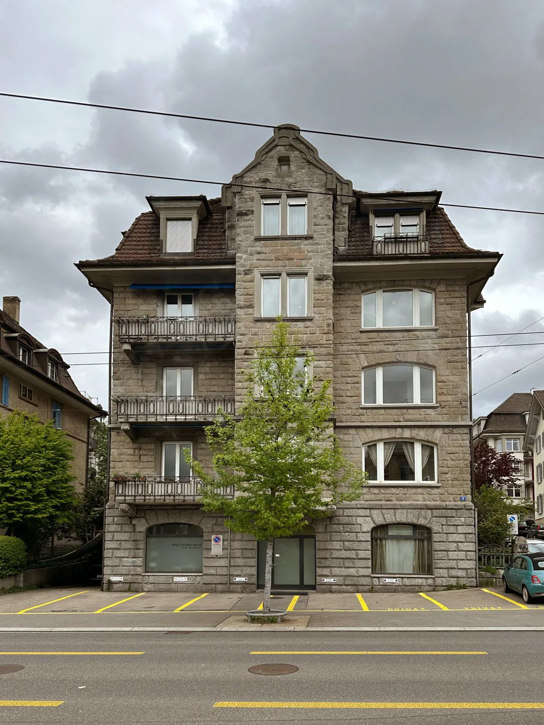 Stylishly furnished 1.5-room apartment near Schaffhauserplatz