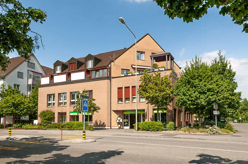 Büro-/ Praxisräumlichkeiten nur 10 Gehminuten vom Bahnhof!