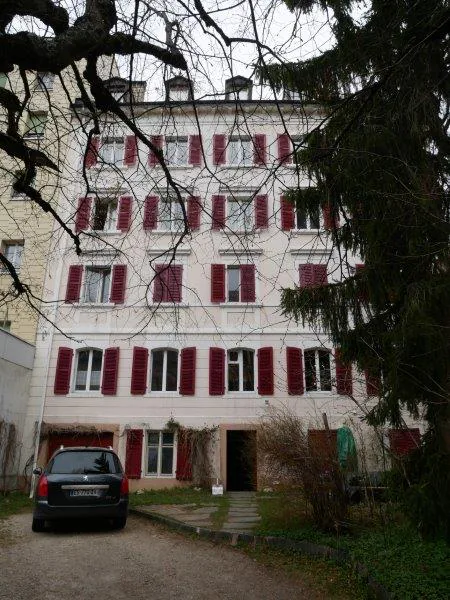 Gemütliches, helles Zimmer in La Chaux-de-Fonds